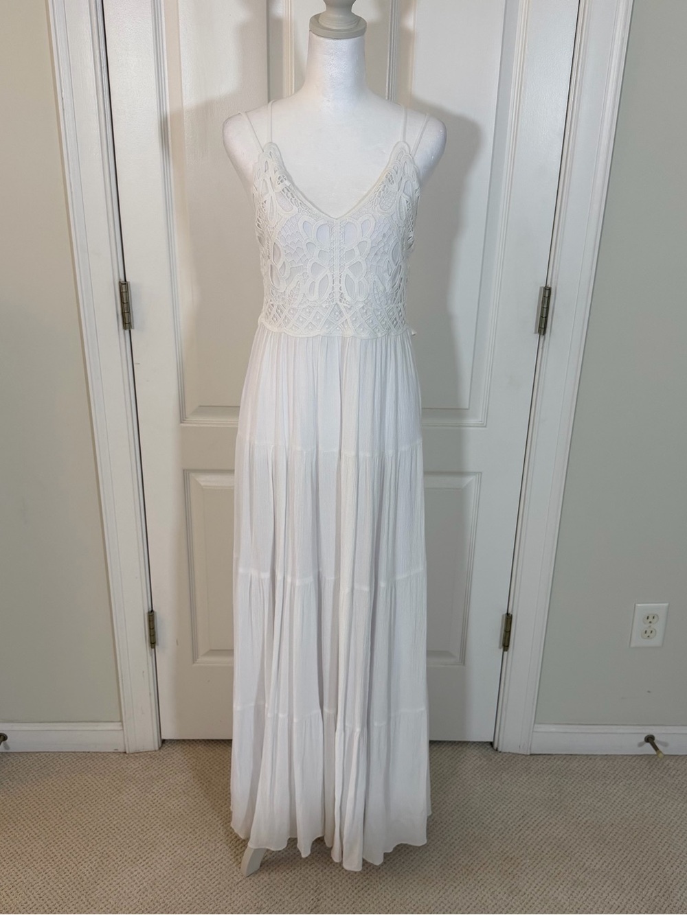 Jessica Simpson White Lace Bodice Maxi Dress